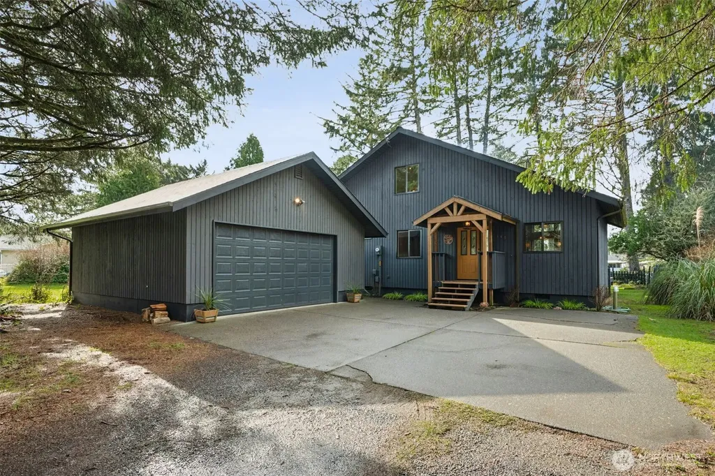 147 Octopus Avenue NE Ocean Shores WA 98569