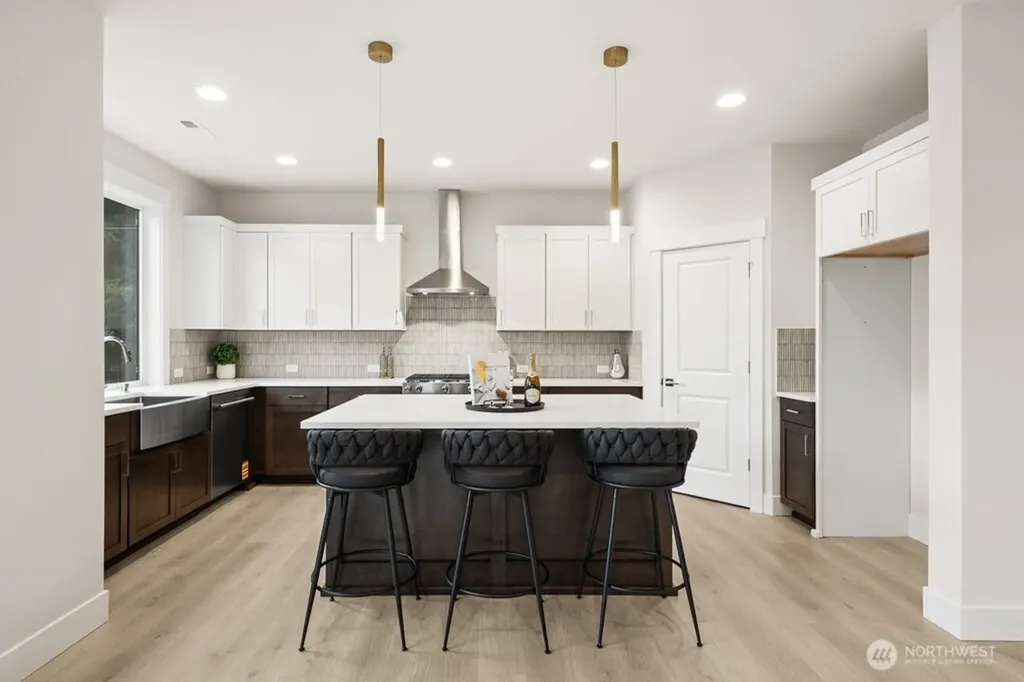 18007 SE 250th Place Covington WA 98042