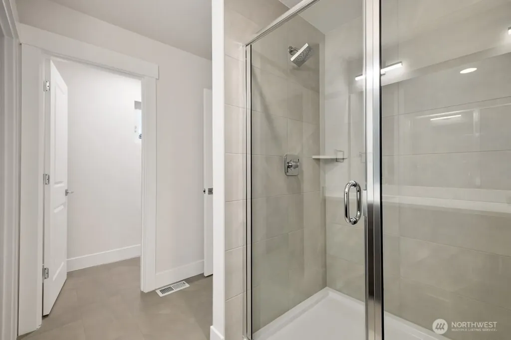 18007 SE 250th Place Covington WA 98042