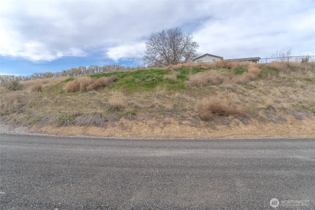 3203 10th Street SE East Wenatchee WA 98802