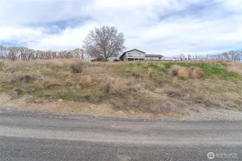 3203 10th Street SE East Wenatchee WA 98802