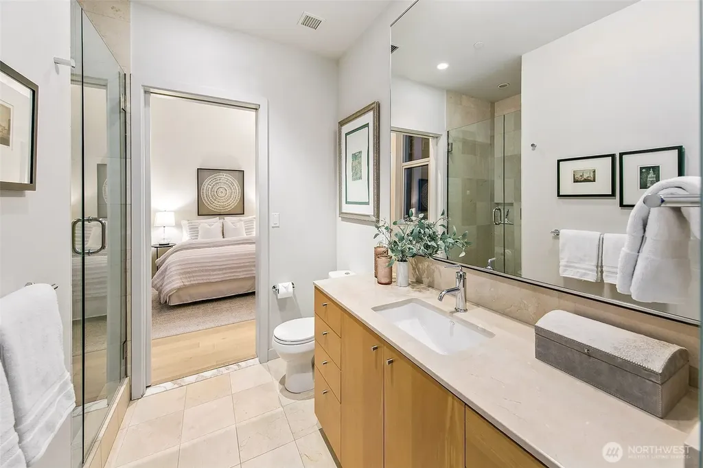 909 5th Avenue Seattle WA 98164