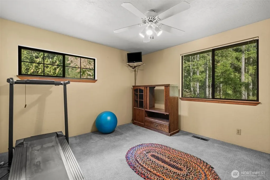 8115 Berry Ridge Lane NW Silverdale WA 98383