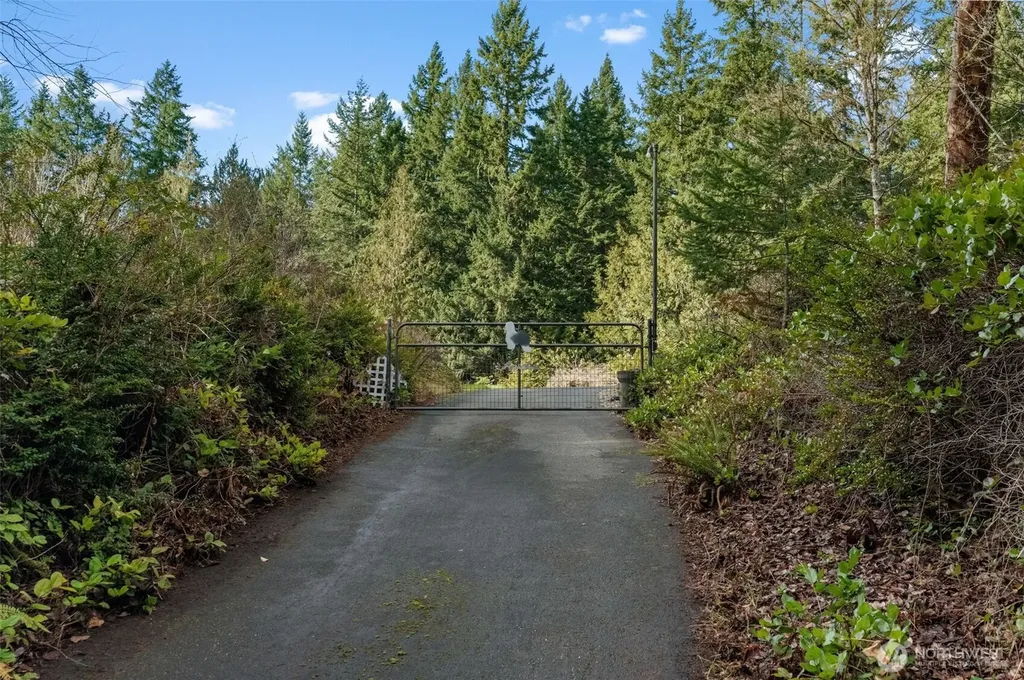 8115 Berry Ridge Lane NW Silverdale WA 98383