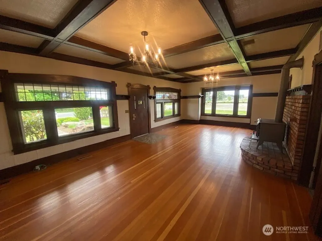 790 E Badger Road Lynden WA 98264