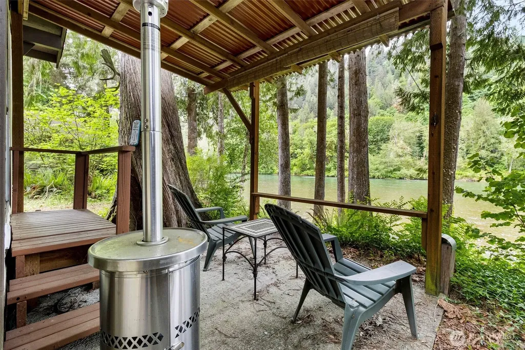 14910 River Lane Concrete WA 98237