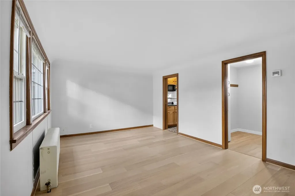 7870 Green Lake Drive N Seattle WA 98103