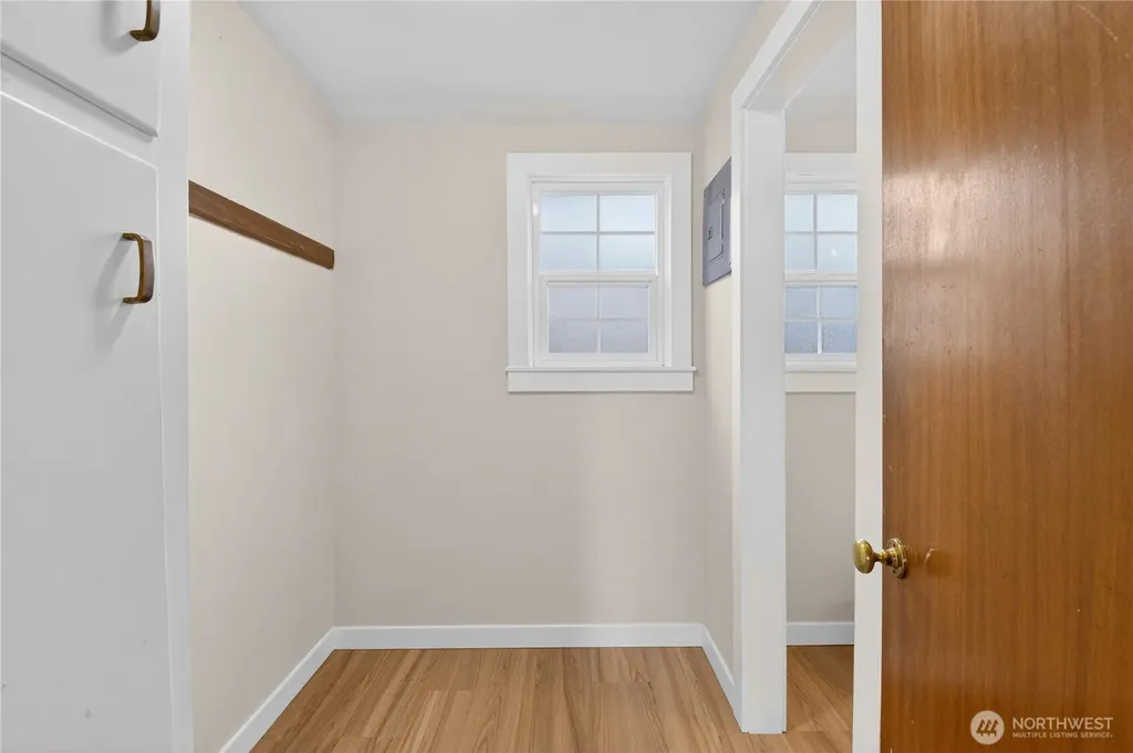 7870 Green Lake Drive N Seattle WA 98103