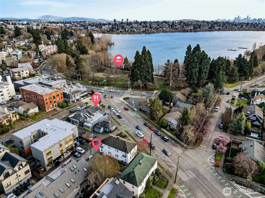 7870 Green Lake Drive N Seattle WA 98103