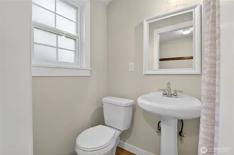 7870 Green Lake Drive N Seattle WA 98103