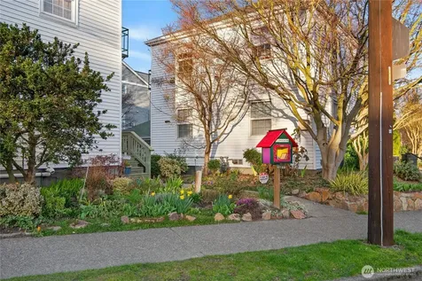 7870 Green Lake Drive N Seattle WA 98103