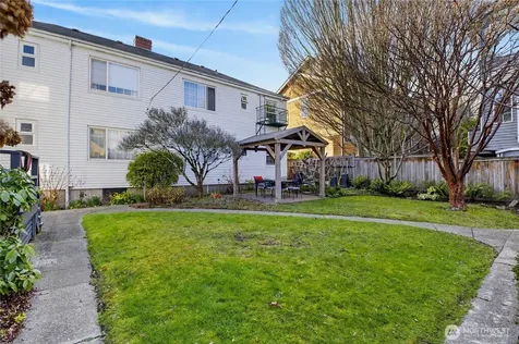 7870 Green Lake Drive N Seattle WA 98103
