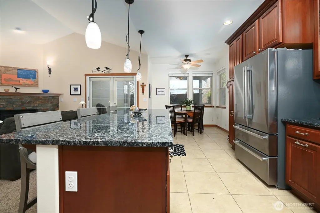 965 Chestnut Loop Mount Vernon WA 98274