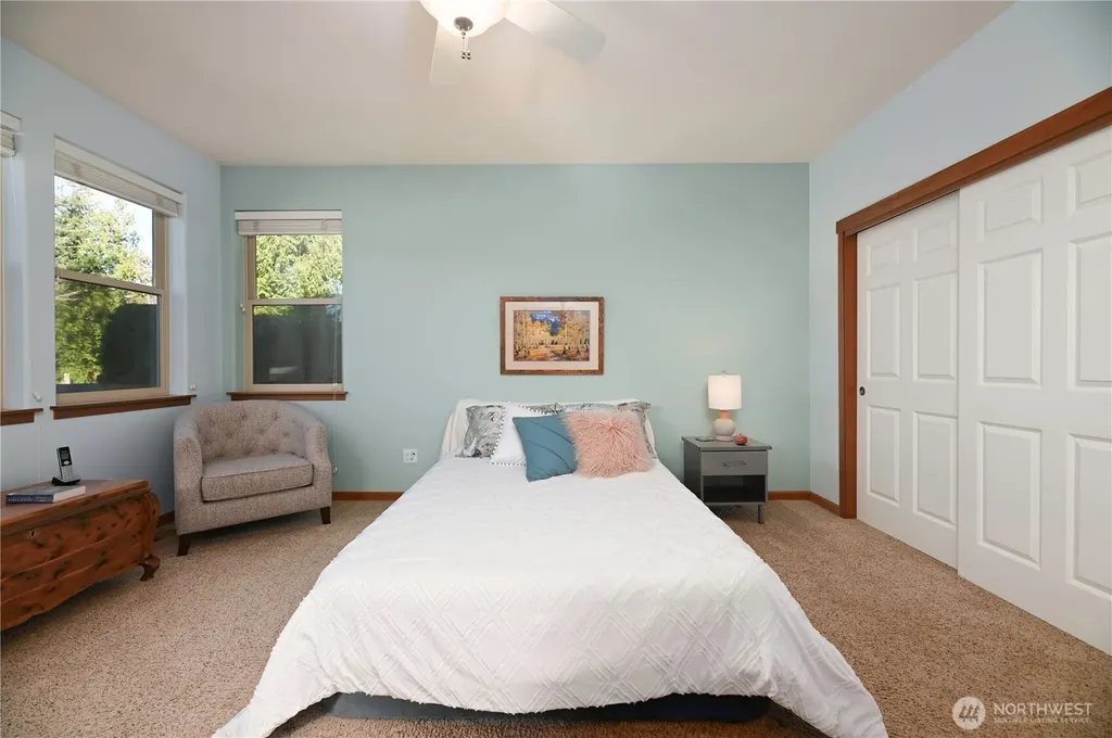 965 Chestnut Loop Mount Vernon WA 98274
