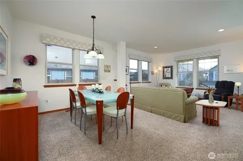 965 Chestnut Loop Mount Vernon WA 98274