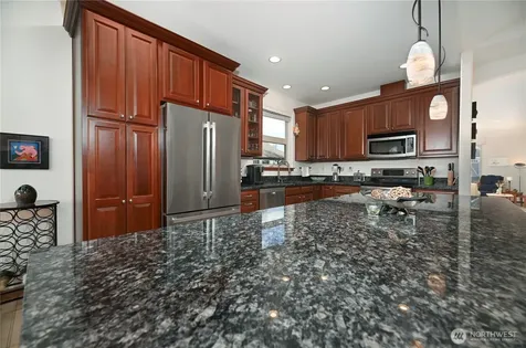 965 Chestnut Loop Mount Vernon WA 98274