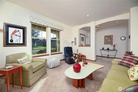 965 Chestnut Loop Mount Vernon WA 98274