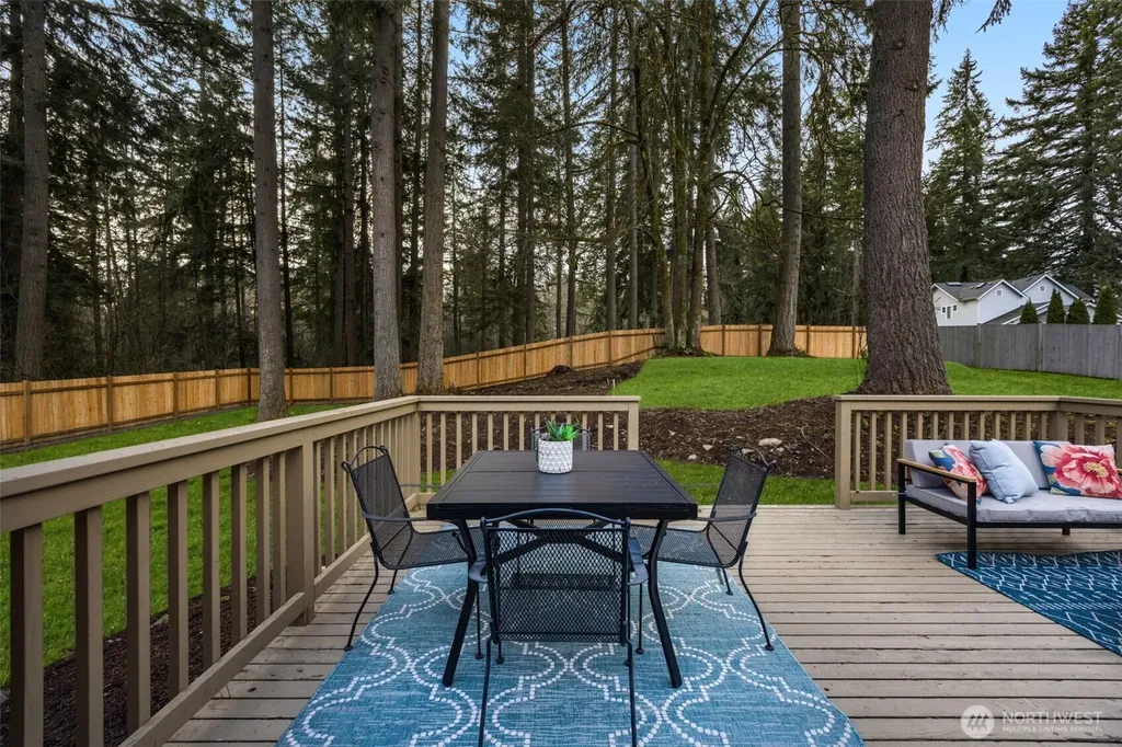 18843 168th Avenue NE Woodinville WA 98072