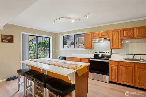 1207 S 293rd Place Federal Way WA 98003