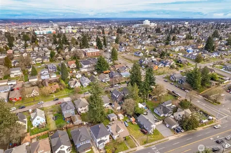 949 S Ridgewood Avenue Tacoma WA 98405