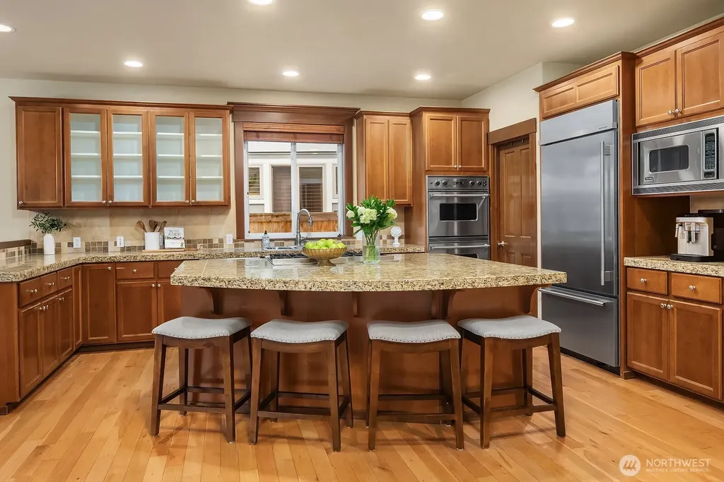 809 235th Avenue NE Sammamish WA 98074