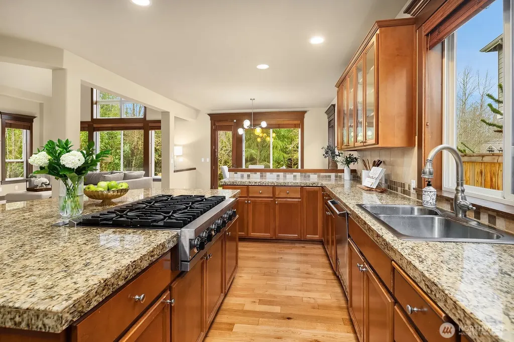 809 235th Avenue NE Sammamish WA 98074