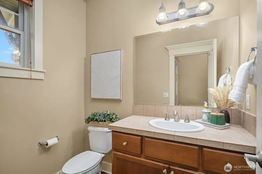 809 235th Avenue NE Sammamish WA 98074