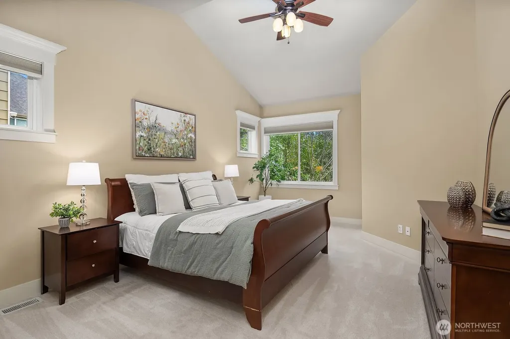 809 235th Avenue NE Sammamish WA 98074