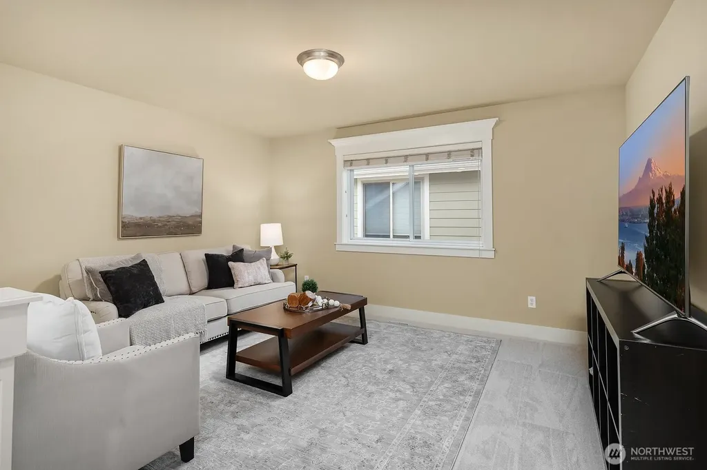 809 235th Avenue NE Sammamish WA 98074