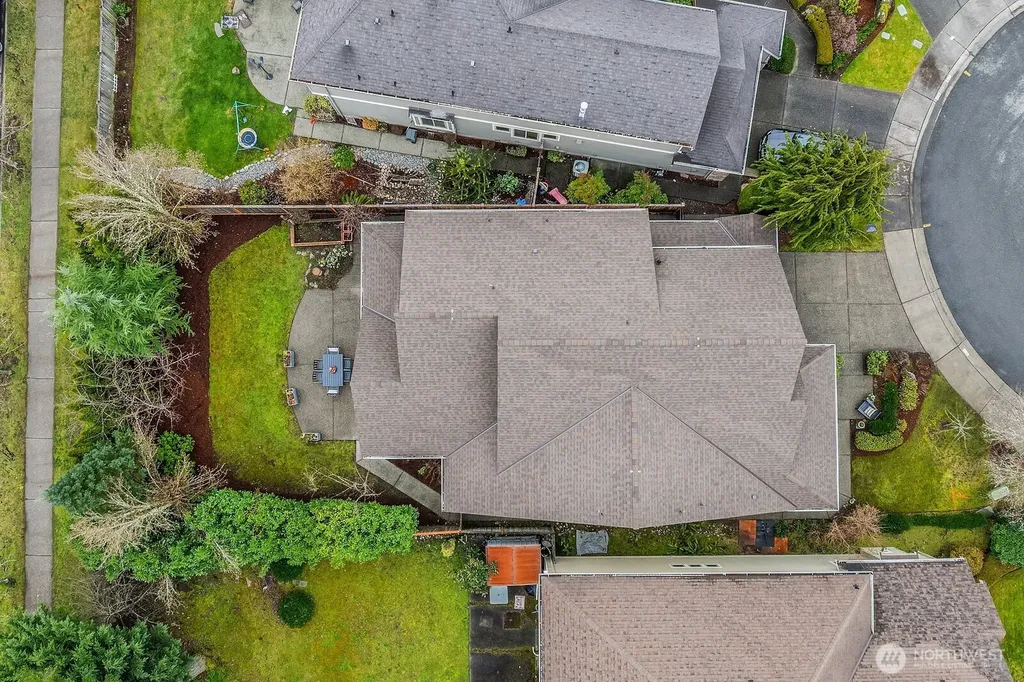 809 235th Avenue NE Sammamish WA 98074
