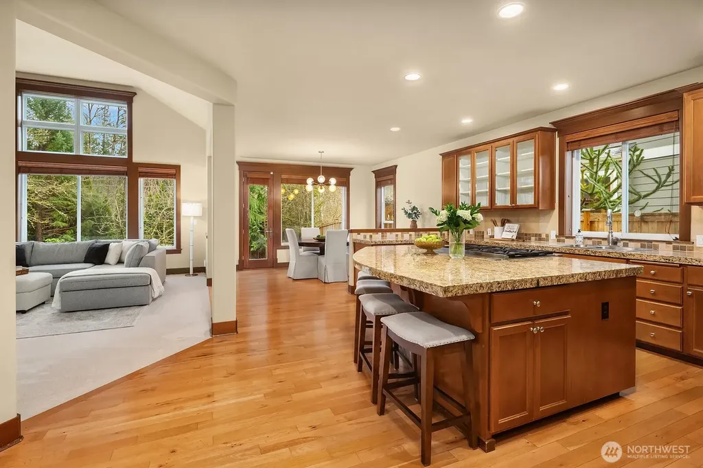809 235th Avenue NE Sammamish WA 98074