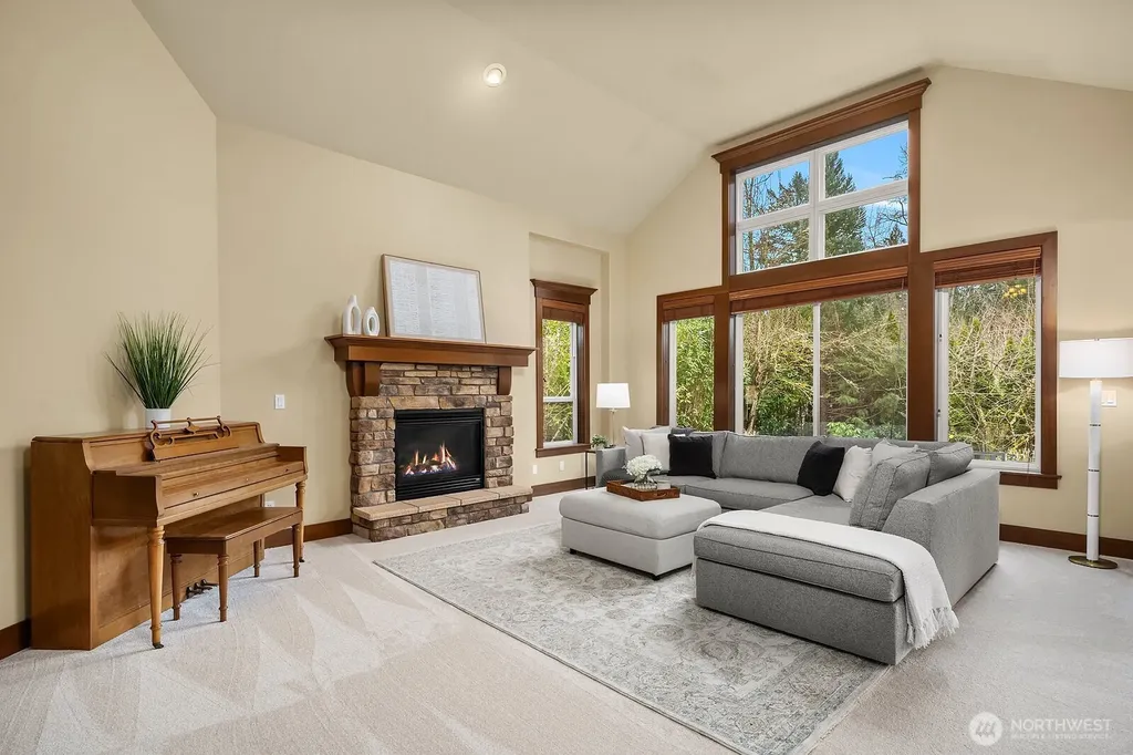 809 235th Avenue NE Sammamish WA 98074