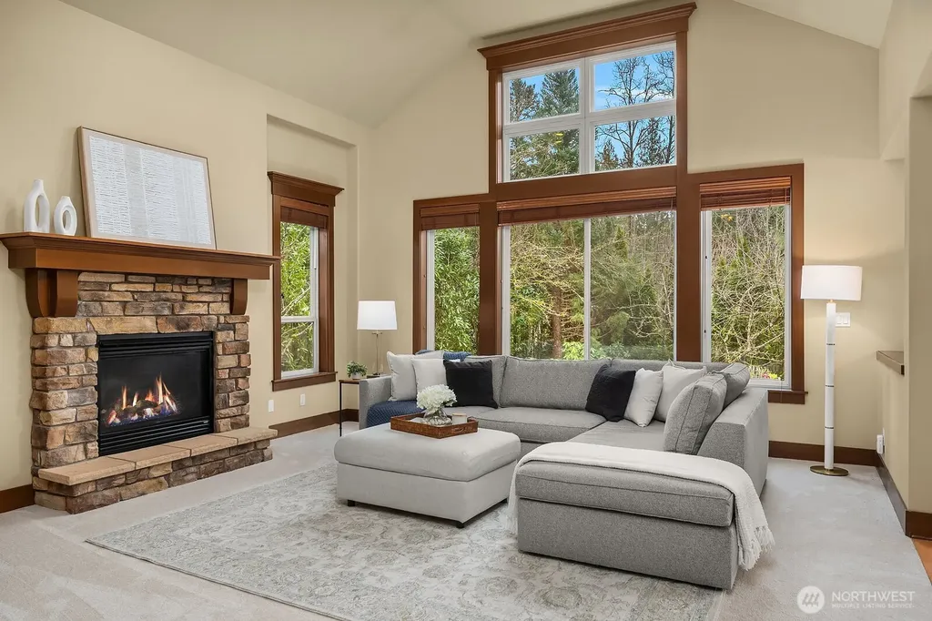 809 235th Avenue NE Sammamish WA 98074