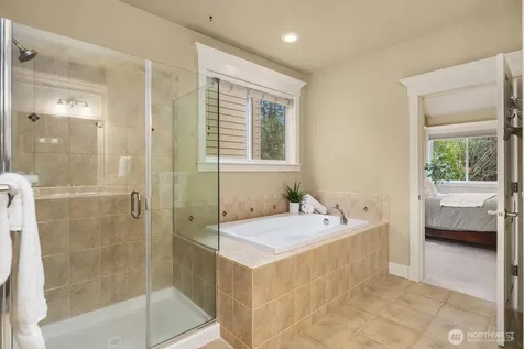 809 235th Avenue NE Sammamish WA 98074