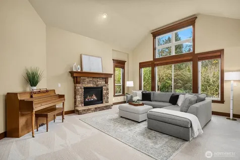 809 235th Avenue NE Sammamish WA 98074