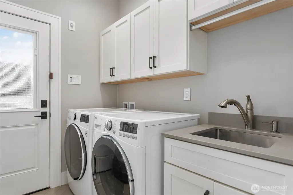 902 Captain Bay Court Lynden WA 98264