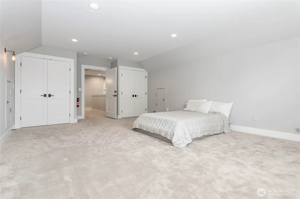 902 Captain Bay Court Lynden WA 98264