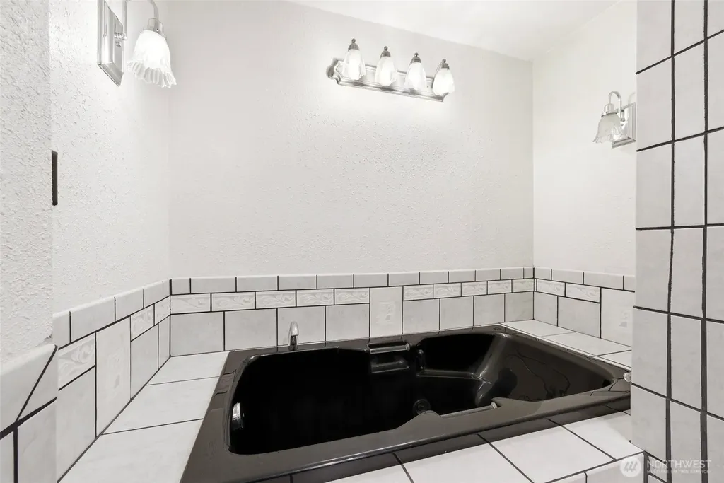 14056 23rd Place NE Seattle WA 98125