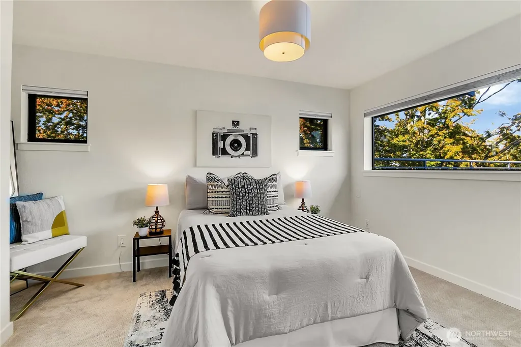 1942 7th Avenue W Seattle WA 98119
