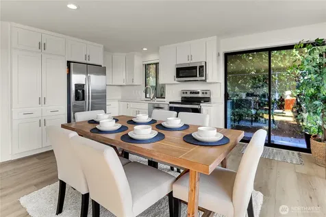 1942 7th Avenue W Seattle WA 98119