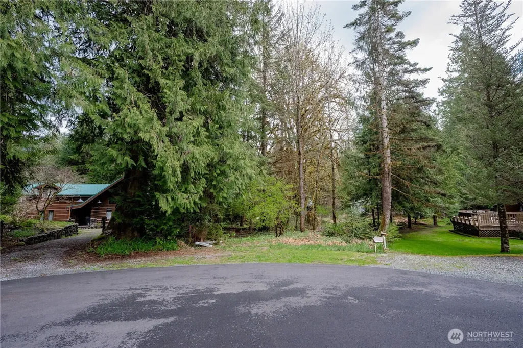 14039 Chimney Lane Deming WA 98244