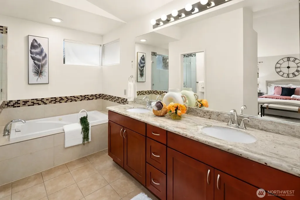24341 SE 42nd Place Sammamish WA 98029