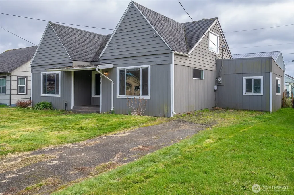 2826 Pacific Avenue Hoquiam WA 98550