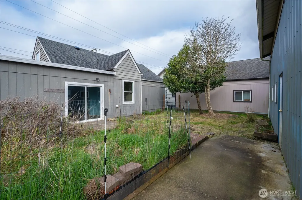 2826 Pacific Avenue Hoquiam WA 98550