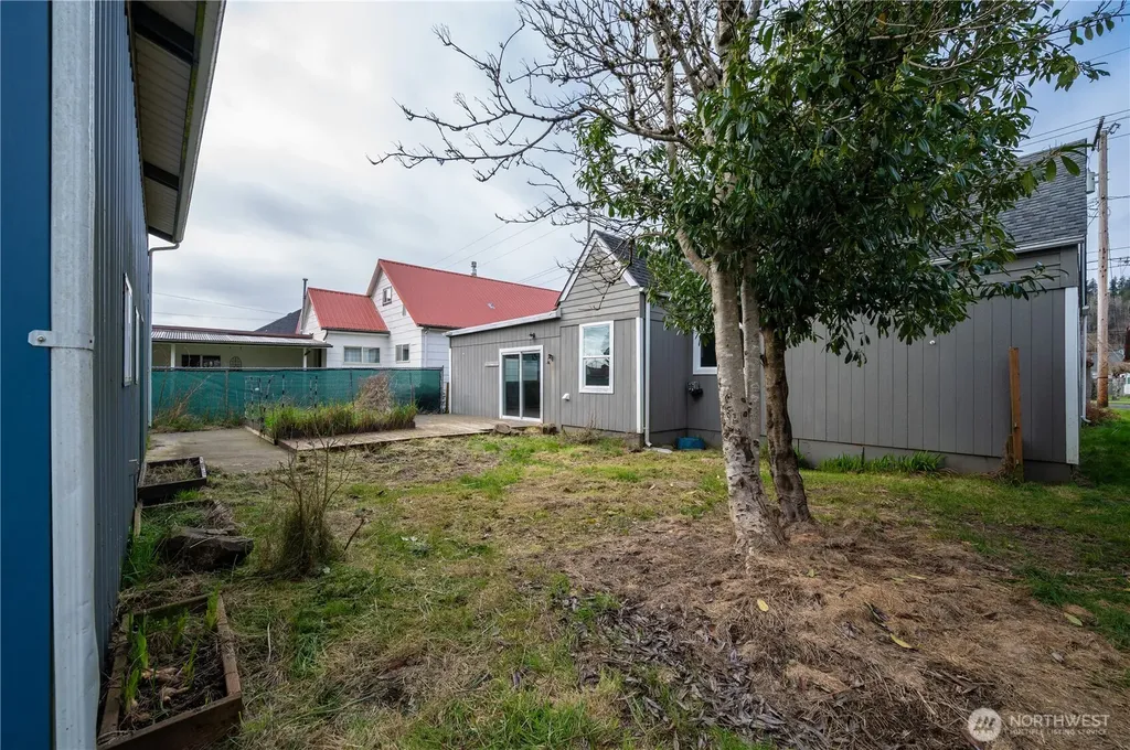 2826 Pacific Avenue Hoquiam WA 98550