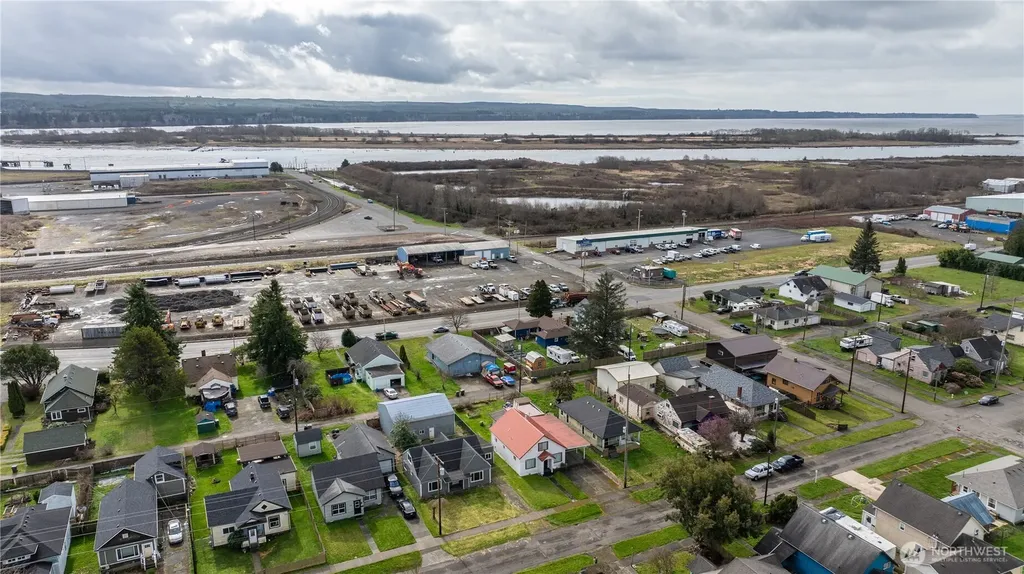 2826 Pacific Avenue Hoquiam WA 98550