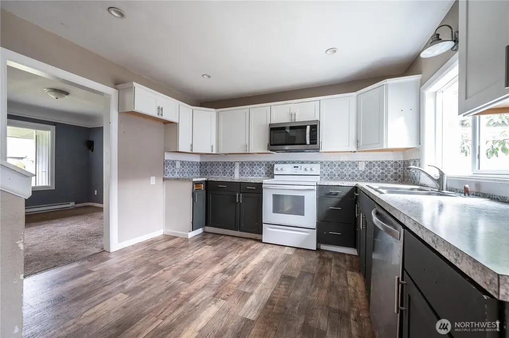 2826 Pacific Avenue Hoquiam WA 98550