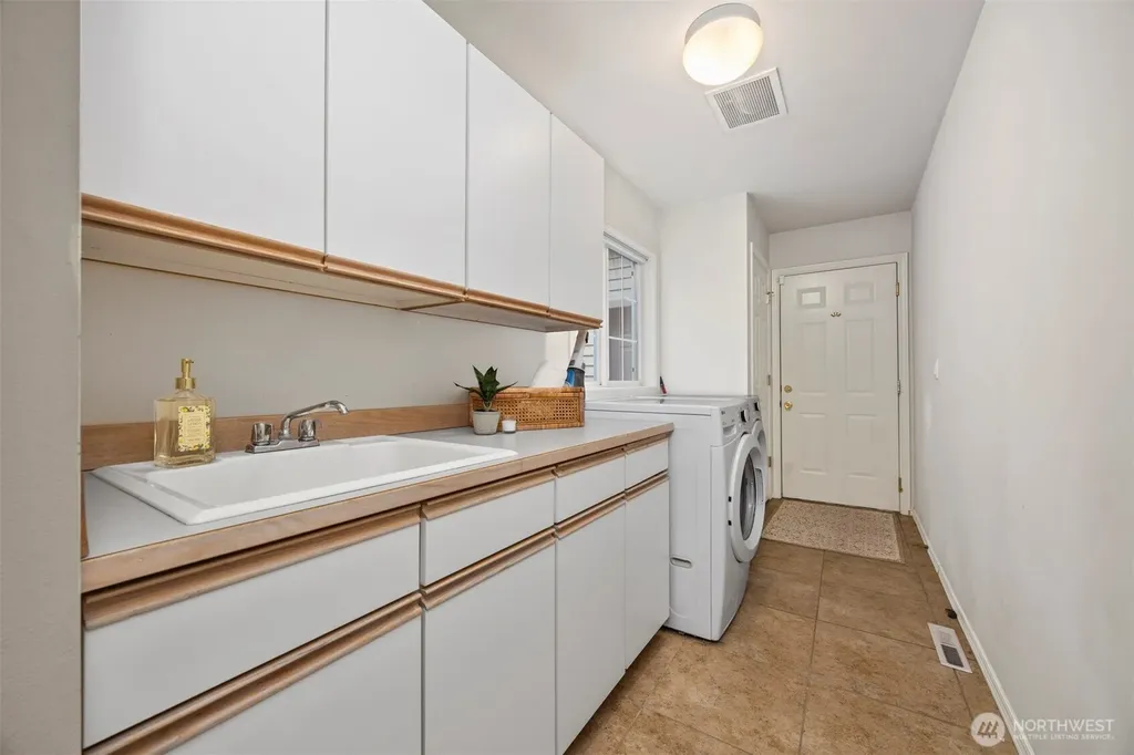 9042 Gleneagle Drive Blaine WA 98230