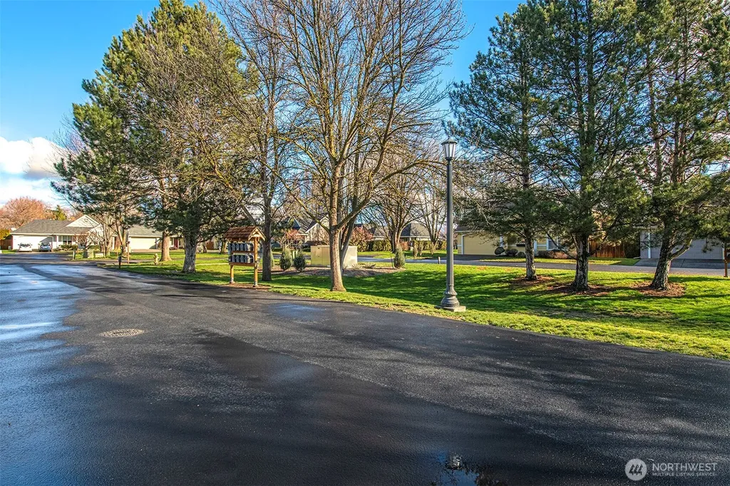 800 SE Parkside Place College Place WA 99324