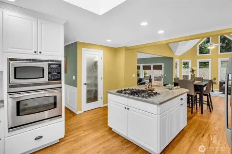 21609 NE 4th Street Sammamish WA 98074